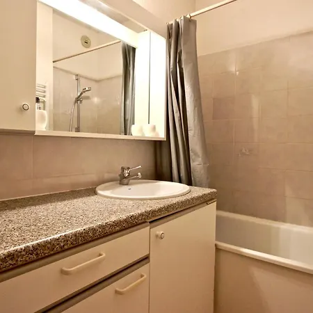 Joli 2 Pieces 4/5 Pers, Au Pied Des Pistes, Terrasse Sud Apartamento